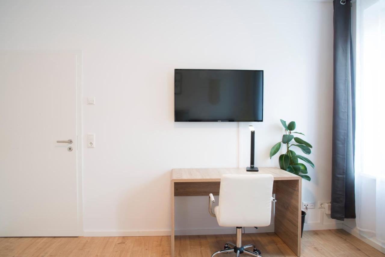 Schoene Ferienwohnung 78M2, 3 Schlafzimmer, 2 Baeder, Zentrumnah, 1Og Erfurt Ngoại thất bức ảnh