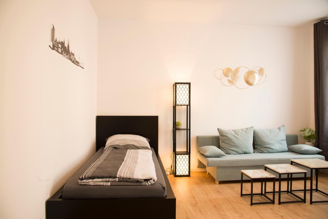 Schoene Ferienwohnung 78M2, 3 Schlafzimmer, 2 Baeder, Zentrumnah, 1Og Erfurt Ngoại thất bức ảnh