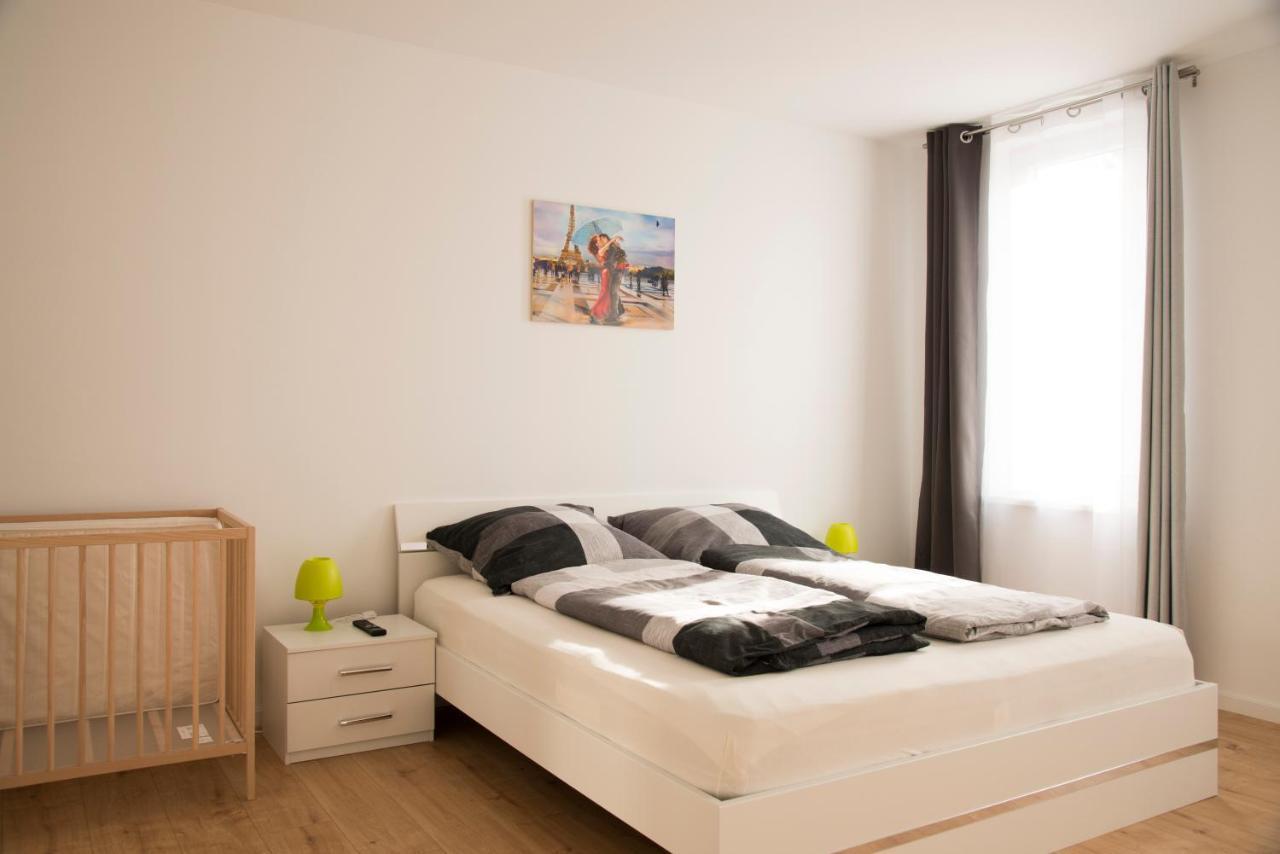Schoene Ferienwohnung 78M2, 3 Schlafzimmer, 2 Baeder, Zentrumnah, 1Og Erfurt Ngoại thất bức ảnh