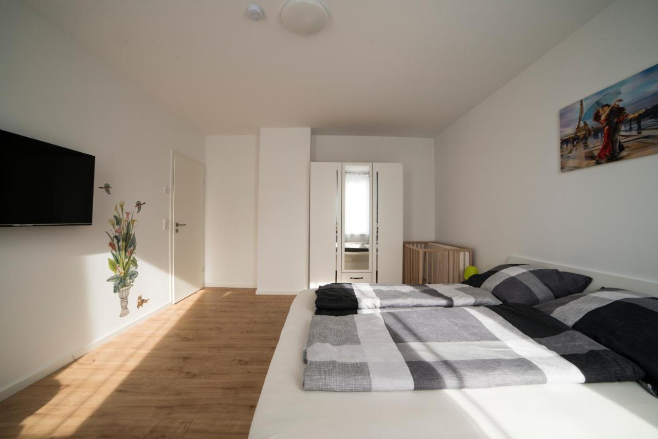 Schoene Ferienwohnung 78M2, 3 Schlafzimmer, 2 Baeder, Zentrumnah, 1Og Erfurt Ngoại thất bức ảnh