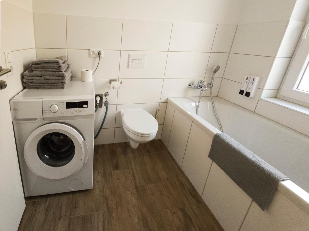 Schoene Ferienwohnung 78M2, 3 Schlafzimmer, 2 Baeder, Zentrumnah, 1Og Erfurt Ngoại thất bức ảnh