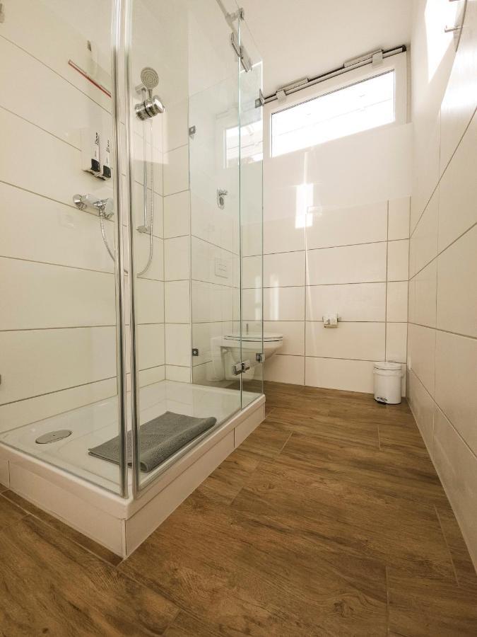 Schoene Ferienwohnung 78M2, 3 Schlafzimmer, 2 Baeder, Zentrumnah, 1Og Erfurt Ngoại thất bức ảnh
